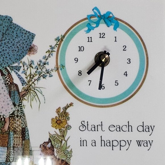 Vintage Holly Hobbie Wall Clock by Trenmark, Inc. With Original Box - Picture 3 of 14
